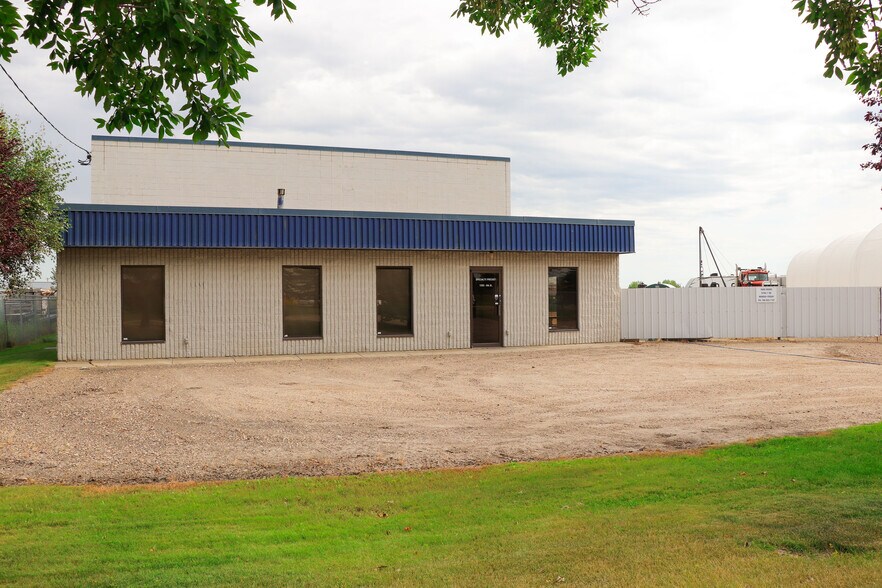 More Photos Of 1205 6th St, Nisku Manufacturing For Sale