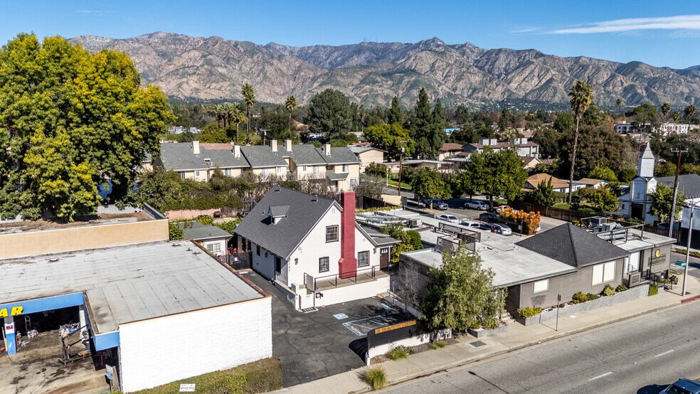 More Photos Of 1191 E Walnut St, Pasadena Office Residential For Lease