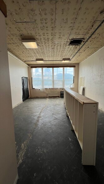 More Photos Of 115 NW State St, Pullman Loft Creative Space For Sale