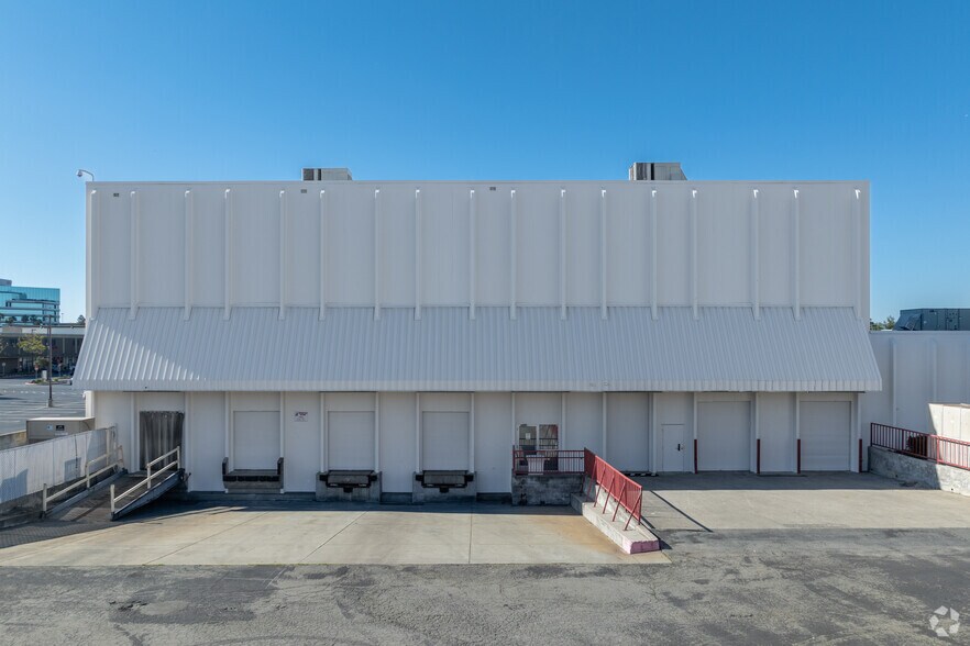 More Photos Of 1695 Willow Pass Rd, Concord Freestanding For Lease