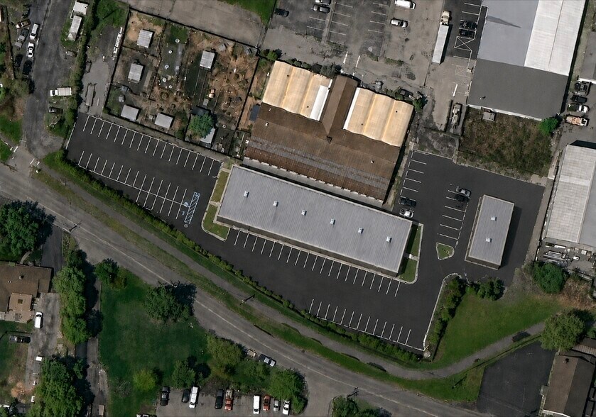 More Photos Of 395 US-6, Mahopac Flex For Lease