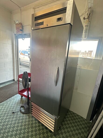 More Photos Of 215 E Lima St, Forest Restaurant For Sale