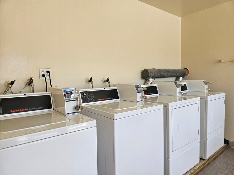 More Photos Of 1049 Armstrong St, Hayward Apartments For Sale