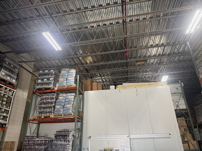 More Photos Of 529 Bryant Ave, Bronx Warehouse For Lease