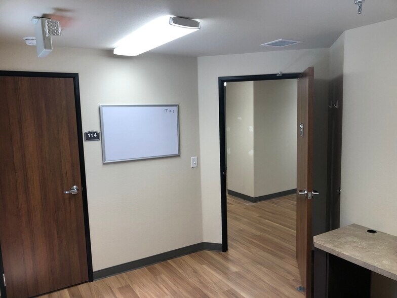 More Photos Of 12183 Locksley Ln, Auburn Medical For Lease