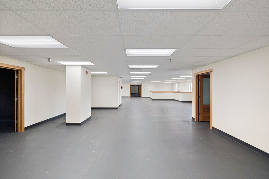 More Photos Of 50 Enterprise Ln, Elma Office For Lease