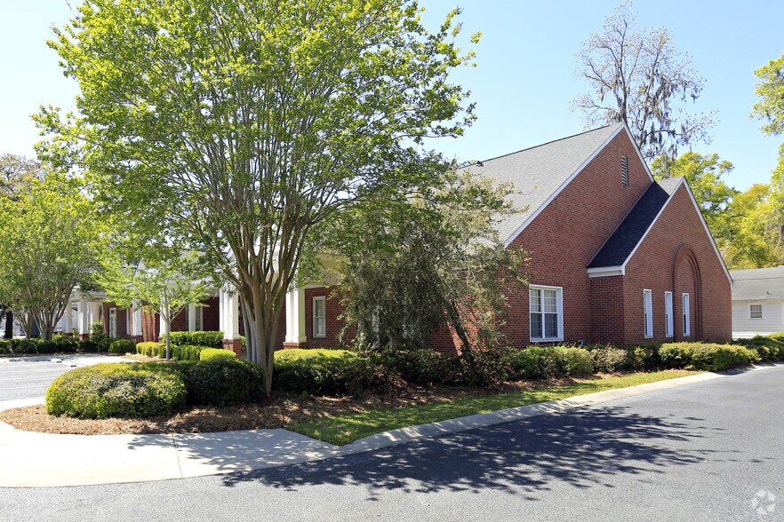 More Photos Of 10911 N Jacob Smart Blvd, Ridgeland Medical For Lease