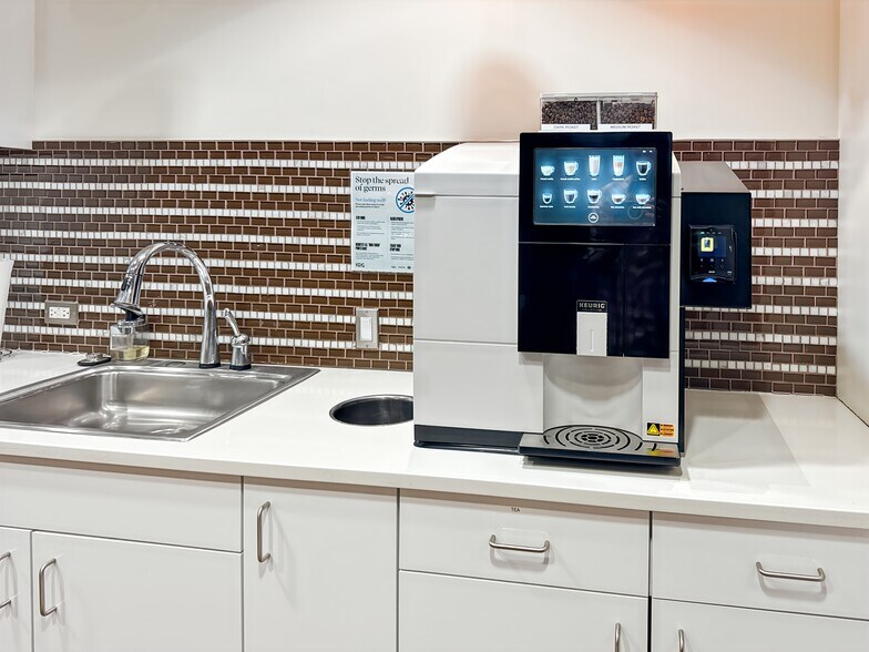 More Photos Of 4600 S Syracuse St, Denver Coworking Space