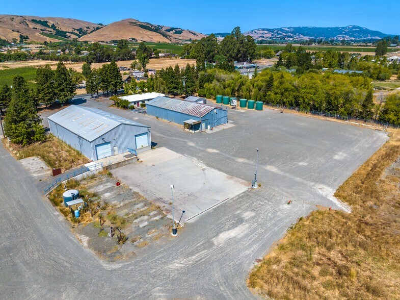 More Photos Of 24200 Arnold Dr, Sonoma Land For Lease