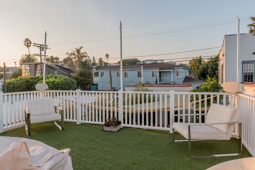 More Photos Of 417-421 Rose Ave, Venice Storefront Retail Residential For Sale