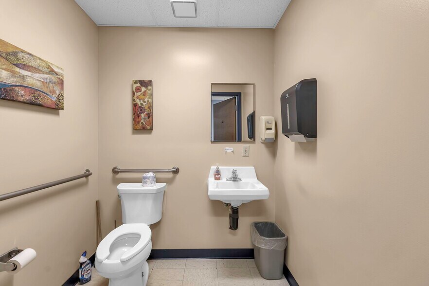 More Photos Of 6645 Main St, Buffalo Office For Sale