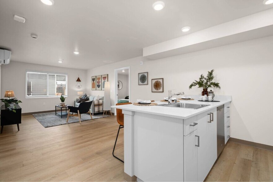 More Photos Of 200 E McCorquedale Rd, Burlington Apartments For Sale