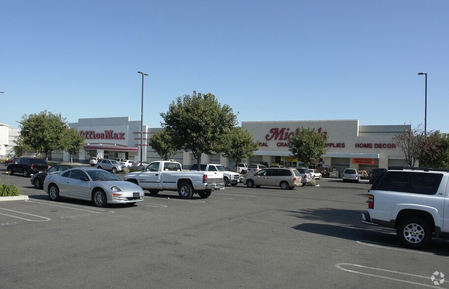 Primary Photo Of 3900 Sisk Rd, Modesto Unknown For Lease