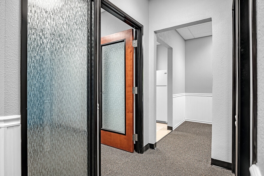 More Photos Of 9401 E Stockton Blvd, Elk Grove Office Residential For Sale