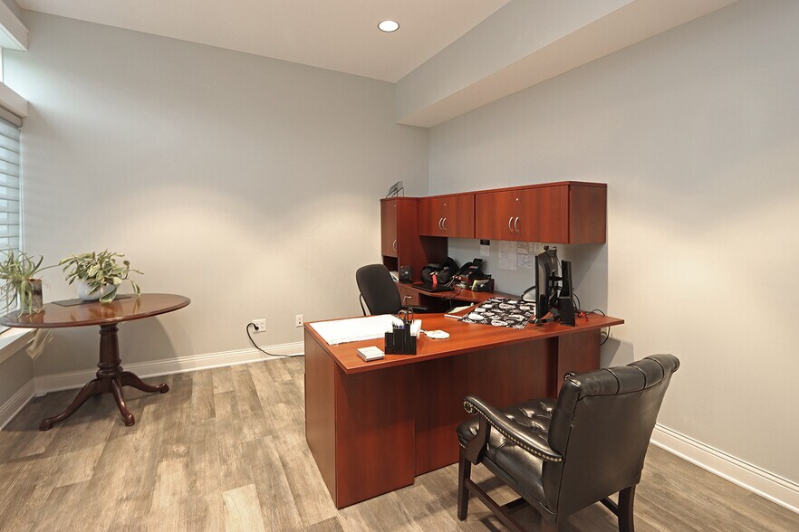 More Photos Of 4311 E Genesee St, De Witt Medical For Sale