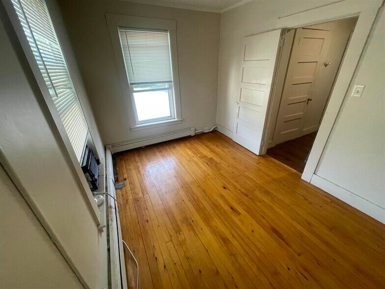 More Photos Of 2733 Dartmouth College, North Haverhill Apartments For Sale