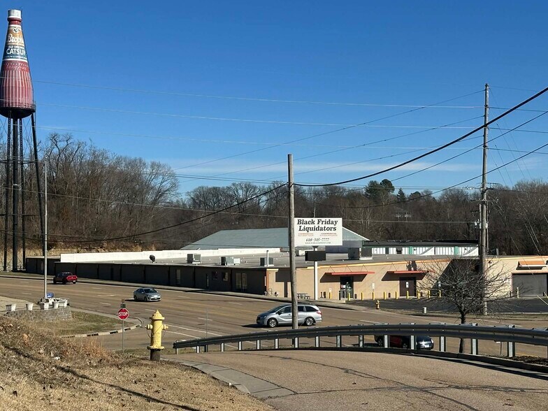 More Photos Of 800 S Morrison Ave, Collinsville Warehouse For Sale