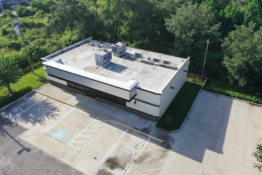 More Photos Of 8801 20th St, Vero Beach Convenience Store For Lease