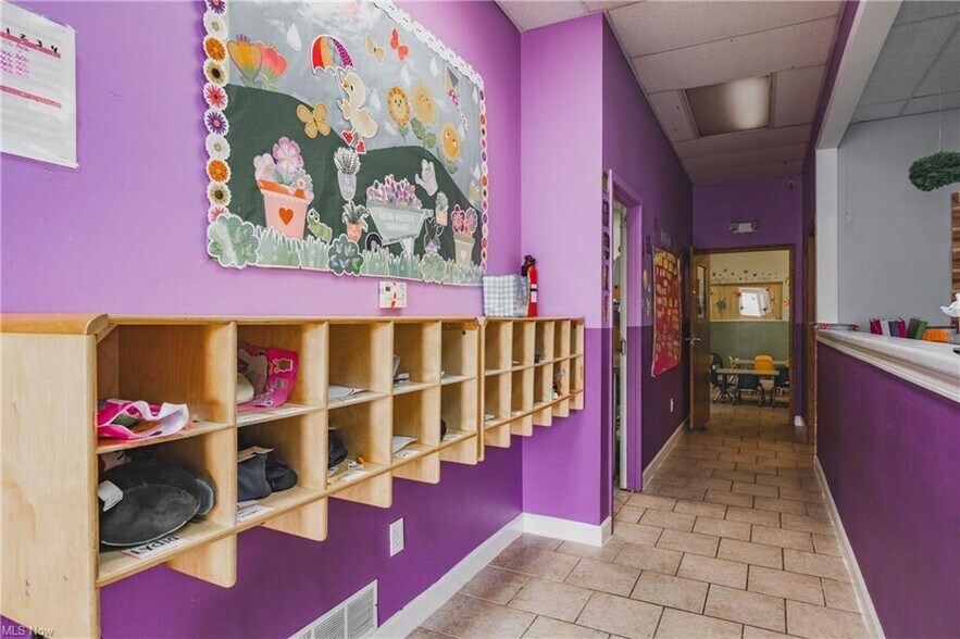 More Photos Of 1800 Grand Central Ave, Vienna Office For Sale