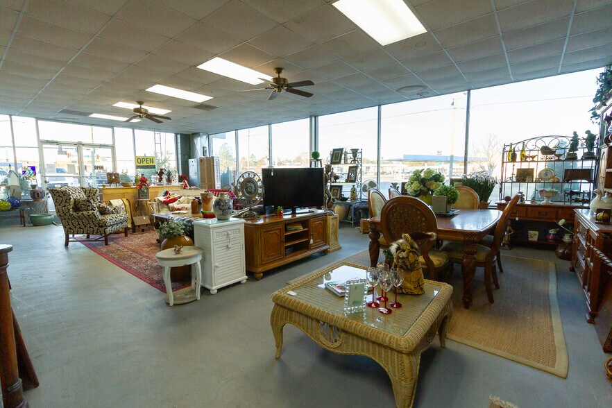 More Photos Of 512 Tift Ave S, Tifton Freestanding For Sale