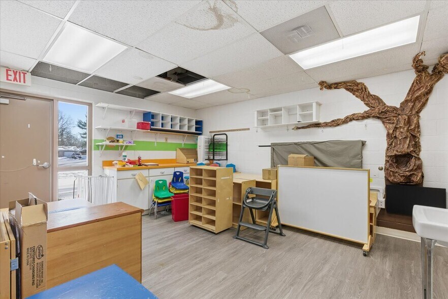 More Photos Of 2330 Mount Hebron Dr, Ellicott City Schools For Lease