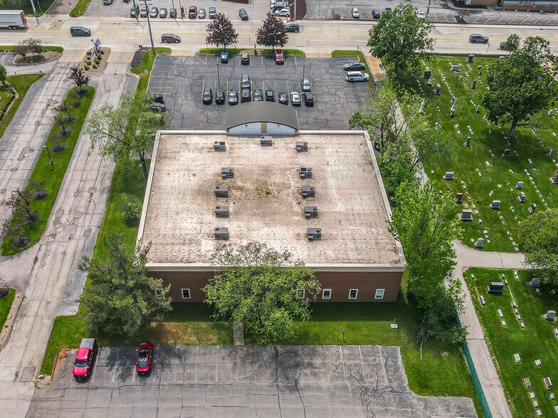 More Photos Of 32875 Solon Rd, Solon Medical For Lease