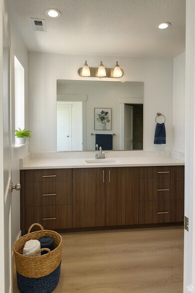 More Photos Of 711 350 E, Ogden Apartments For Sale