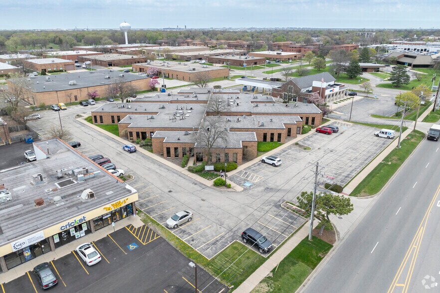 More Photos Of 205 W Grand Ave, Bensenville Office For Lease