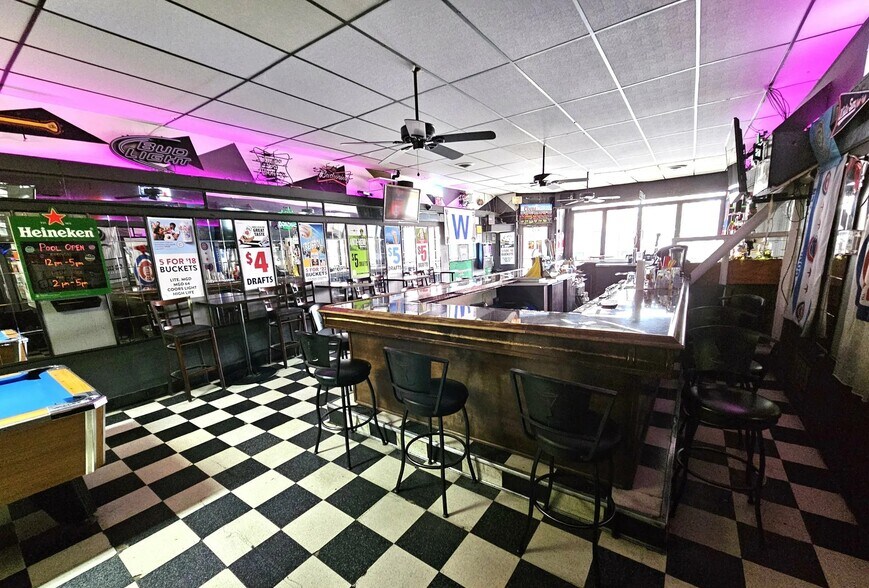 More Photos Of 3528-3532 N Pulaski Rd, Chicago Storefront For Sale