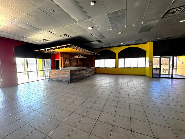 More Photos Of 8014 Harry Hines Blvd, Dallas Storefront For Lease