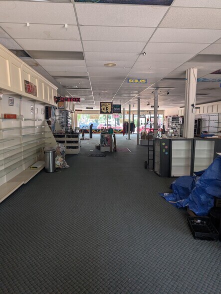 More Photos Of 219 E Michigan Ave, Paw Paw Storefront Retail Residential For Sale