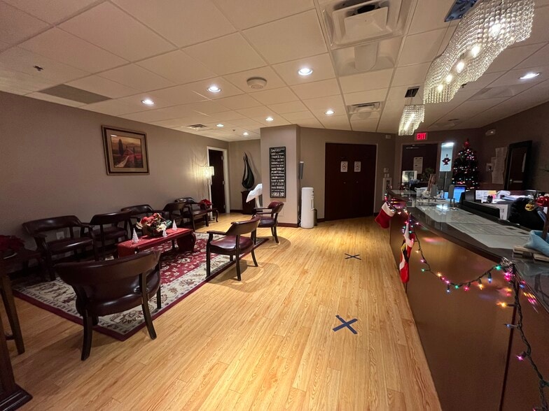 More Photos Of 1407 S County Trl, East Greenwich Medical For Lease