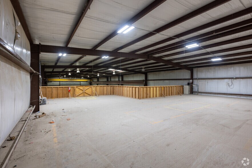 More Photos Of 8801 W County Road 127, Midland Warehouse For Lease
