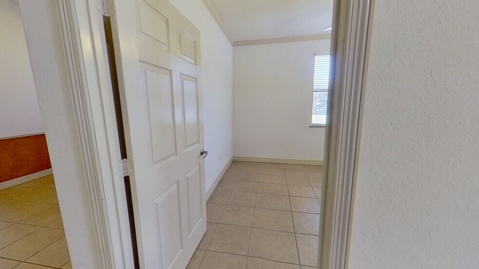 More Photos Of 3000 Joe Dimaggio Blvd, Round Rock Office For Lease