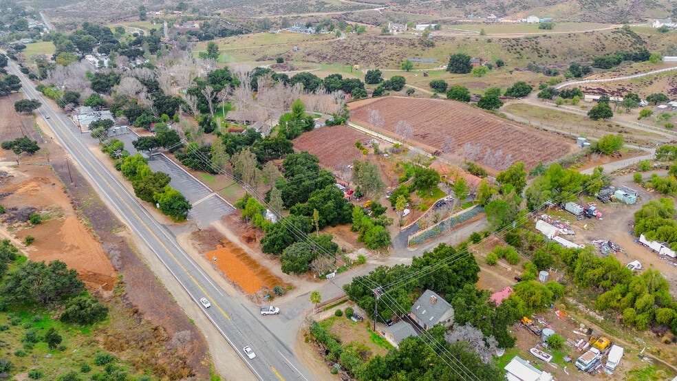 More Photos Of 12117 Sierra Hwy, Santa Clarita Hotel For Sale