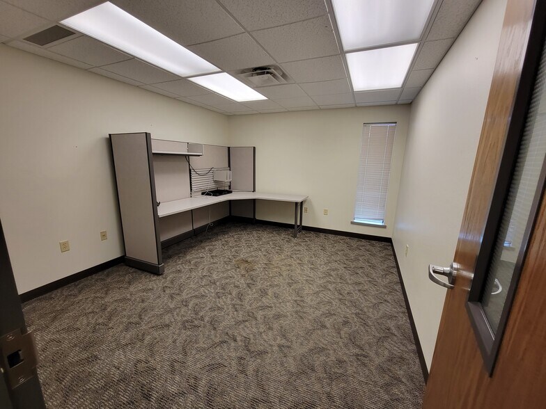 More Photos Of 4205 State St, Bismarck Medical For Sale