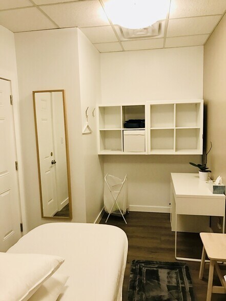 More Photos Of 989 Nelson St, Vancouver Apartments For Sale