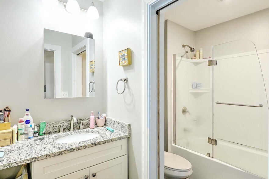 More Photos Of 183-191 Washington Rd, Barrington Apartments For Sale