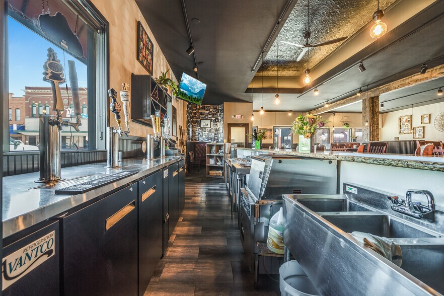 More Photos Of 302 S Main St, Kalispell Restaurant For Sale
