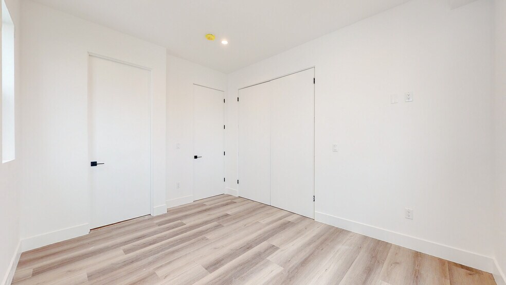 More Photos Of 525 N Normandie Ave, Los Angeles Apartments For Sale