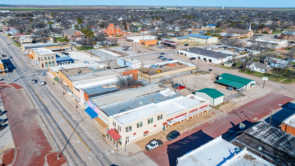 More Photos Of 701 S Avenue F, Haskell Hotel For Sale