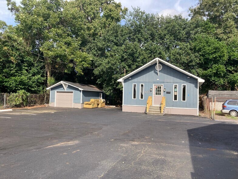 More Photos Of 4762 Rivers Ave, North Charleston Office For Sale