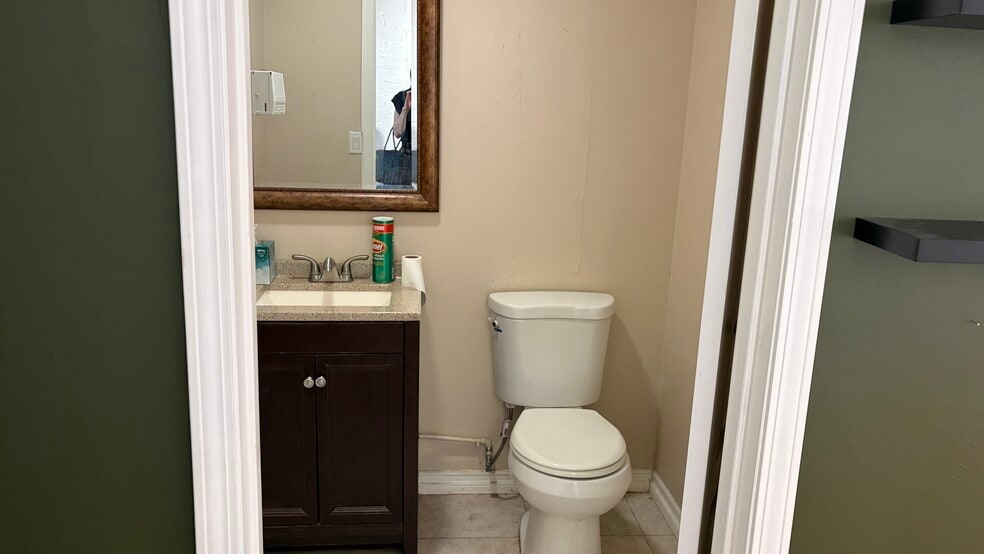 More Photos Of 150-154 Grand Ave, Escondido Restaurant For Lease