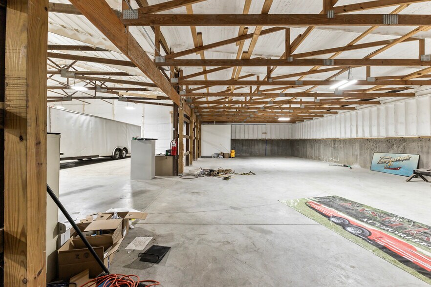 More Photos Of 2606 E Rock Haven Rd, Harrisonville Light Manufacturing For Lease