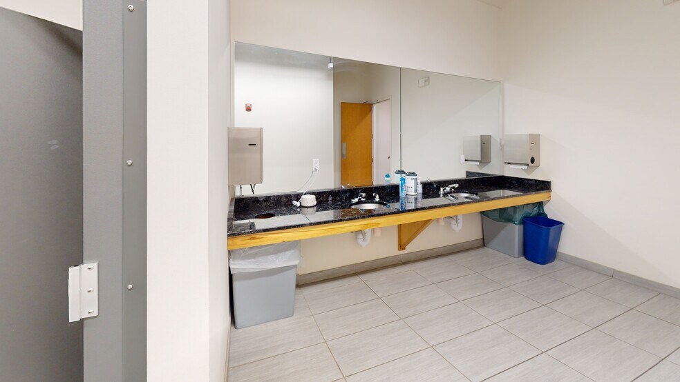 More Photos Of 20 Winooski Falls Way, Winooski Office For Lease