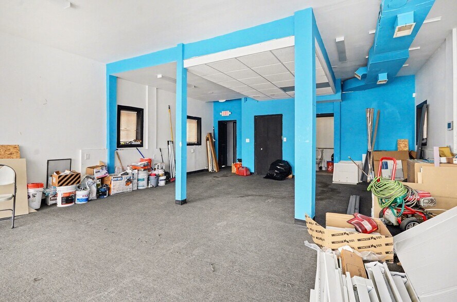 More Photos Of 1638 S Wayne Rd, Westland Storefront Retail Residential For Lease