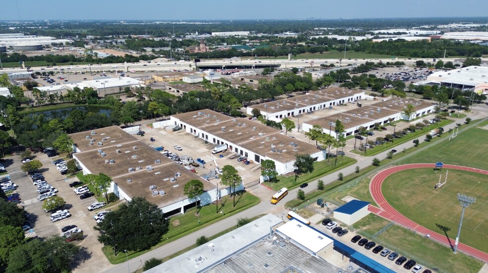 More Photos Of 8601 Jameel Rd, Houston Warehouse For Lease