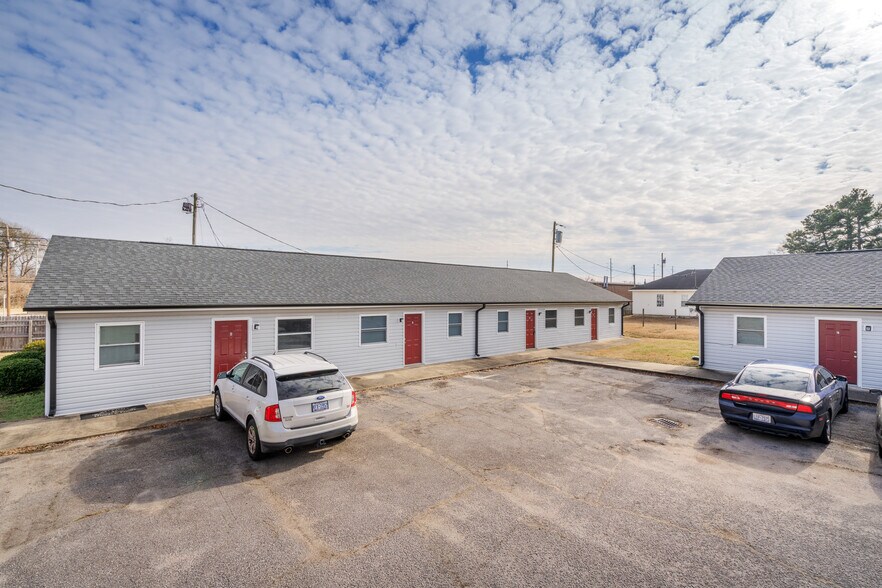 More Photos Of 221 W Virginia St, Rocky Mount Apartments For Sale