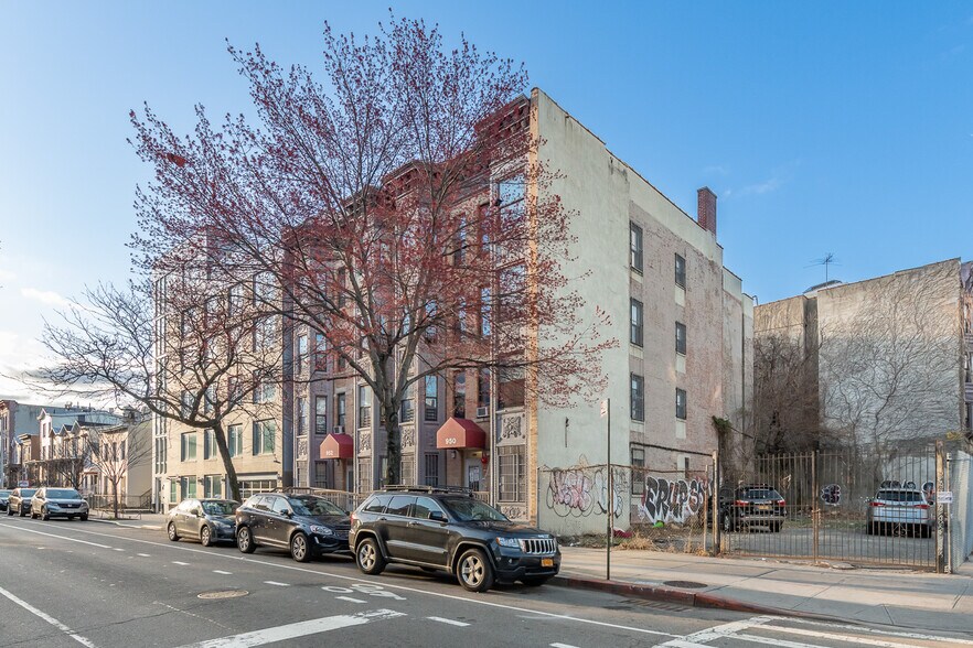 More Photos Of 950-952 Bergen St, Brooklyn Apartments For Sale
