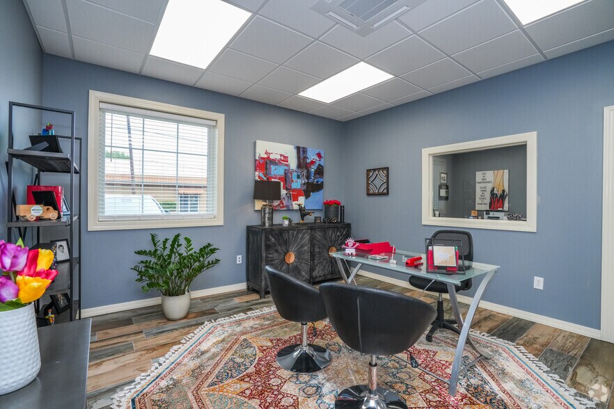 More Photos Of 601 N 5th St, Monroe Coworking Space